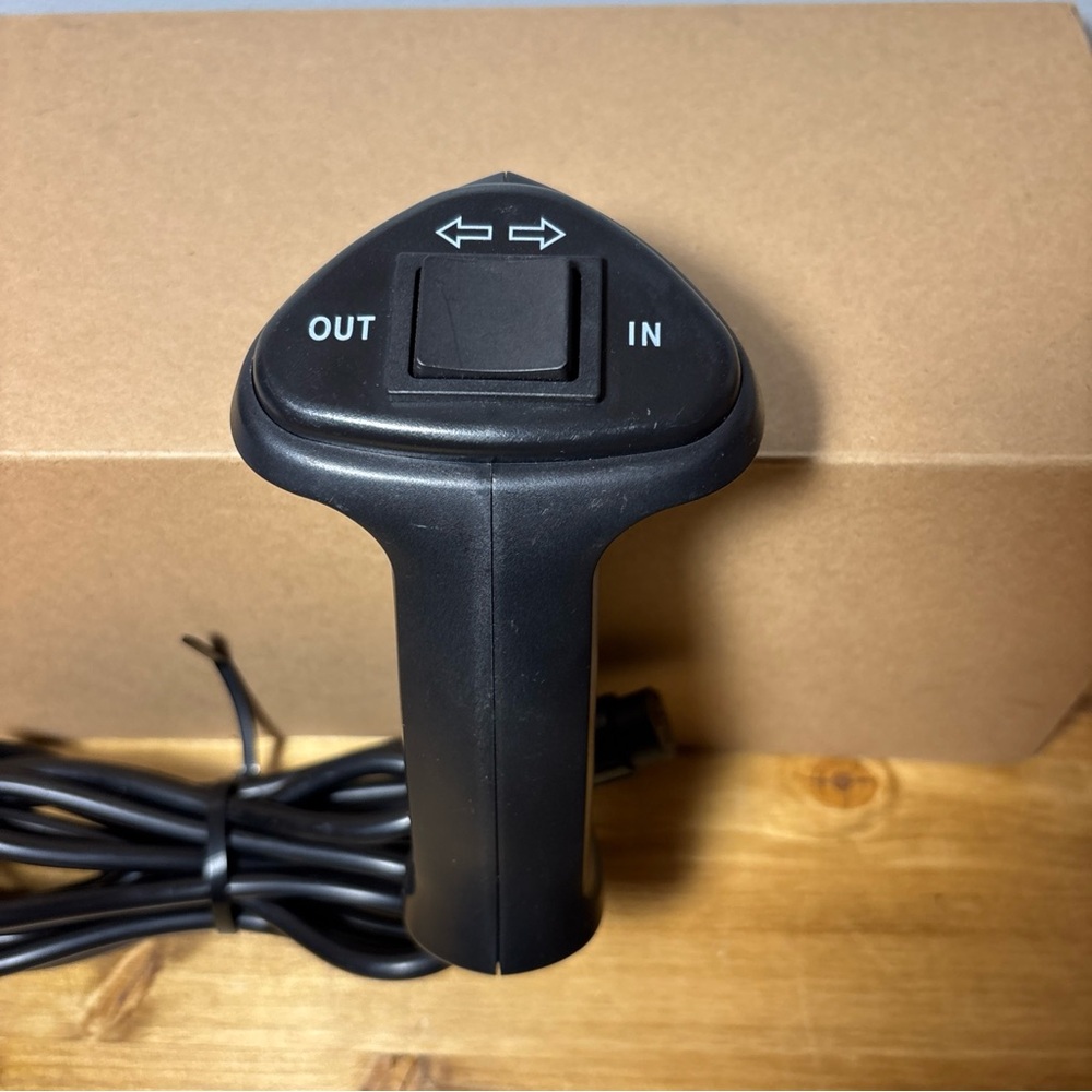 Bulldog Winch Controller Hand Control Truck W/3 Prong Push In Plug Female End